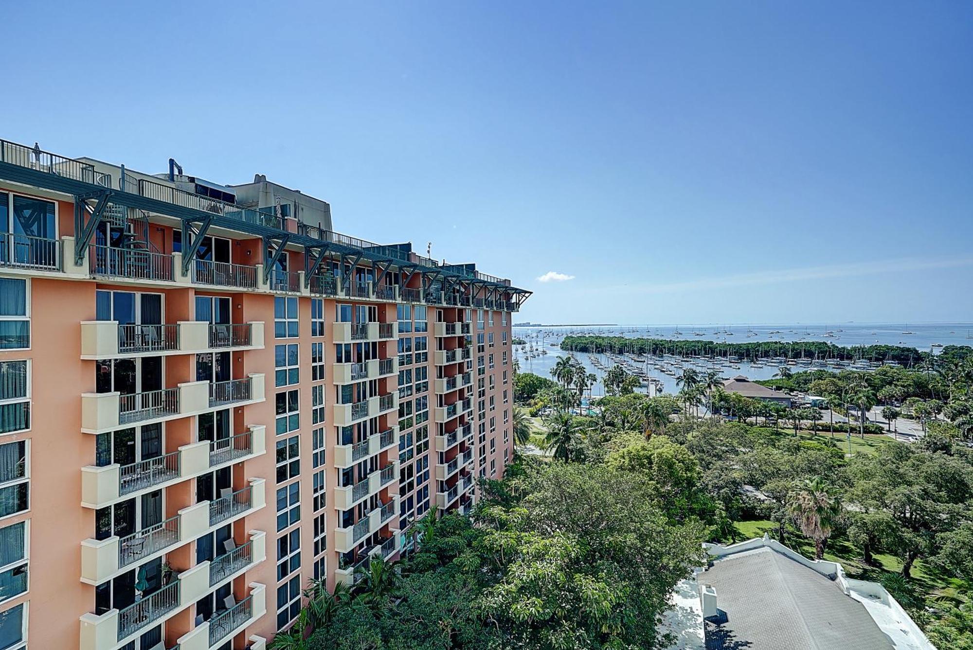Cozy 1 Bedroom Unit Located In A In The Heart Of Coconut Grove Free Parking Hébergement de vacances